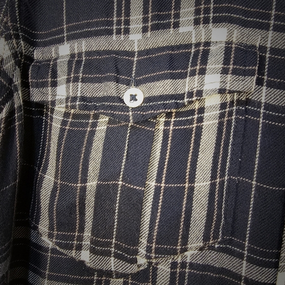 Paige plaid buttondown top. - Picture 6 of 9